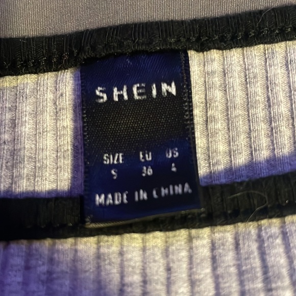 crop top - Picture 4 of 4